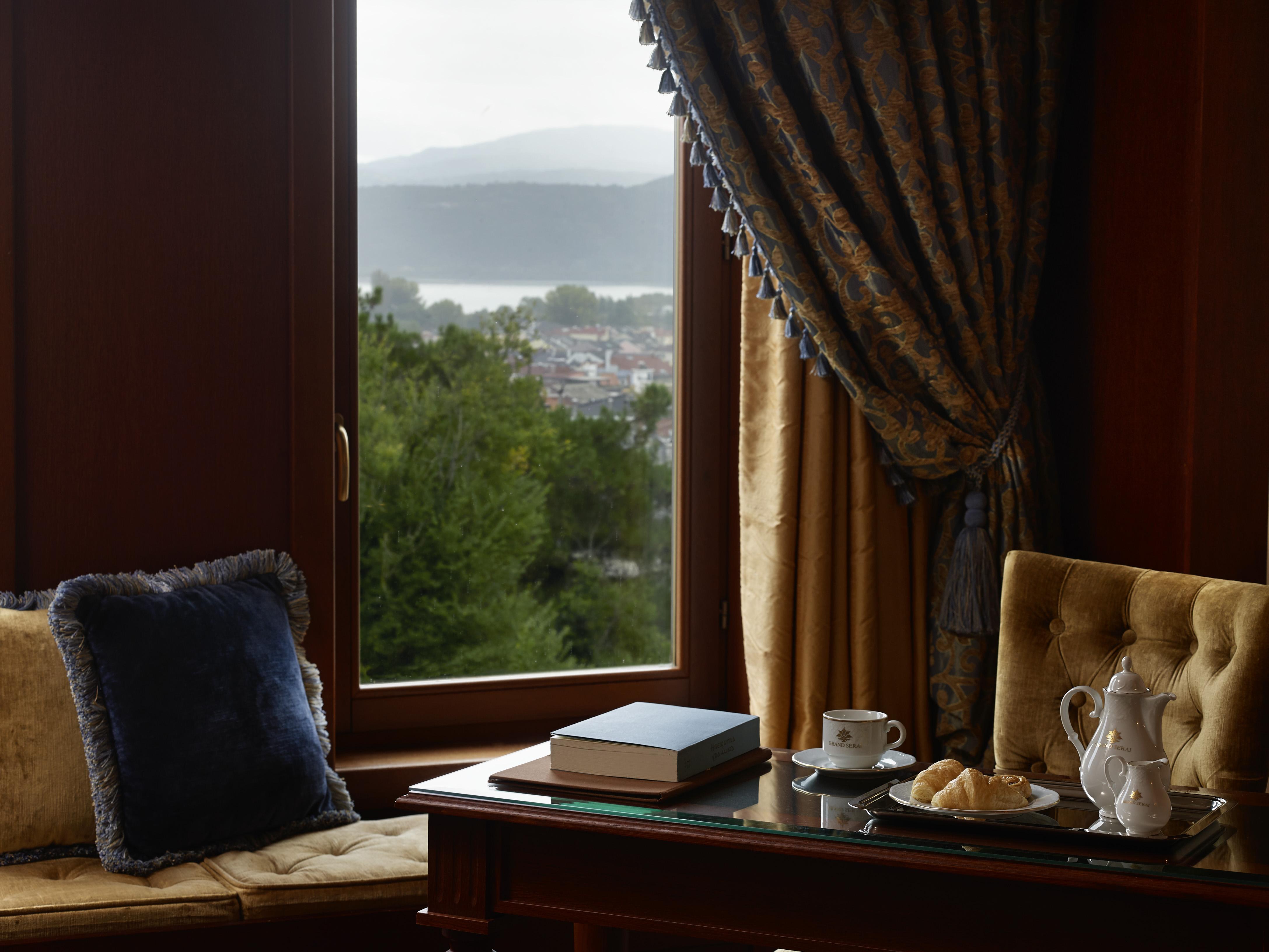 Grand Serai Congress And Spa Ioánnina Eksteriør bilde A room at the hotel