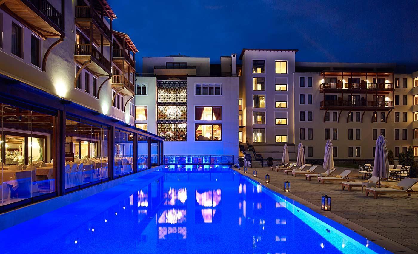 Grand Serai Congress And Spa Ioánnina Eksteriør bilde The swimming pool at the hotel